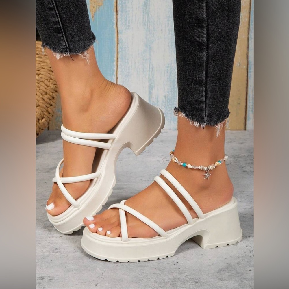 SHEIN White Criss-Cross Sandals - Picture 1 of 3